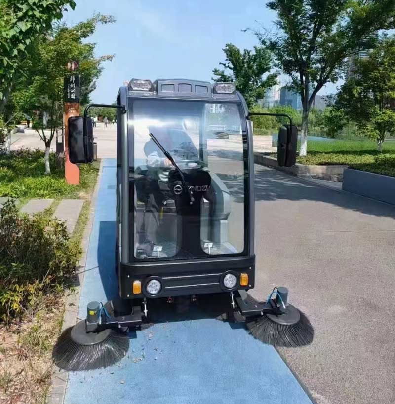 電動(dòng)掃地車(chē)詳細(xì)介紹