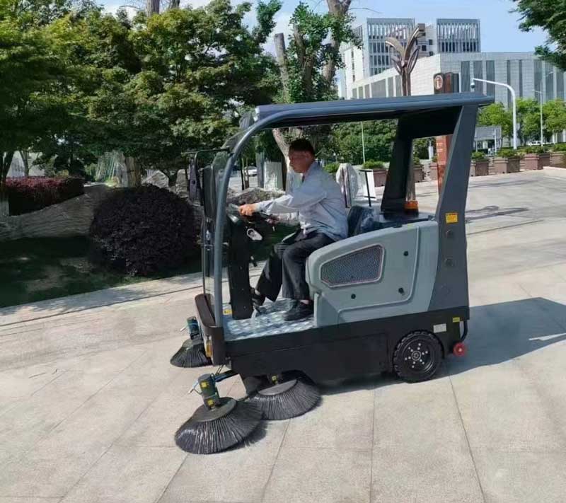 電動(dòng)掃地車(chē)如何選擇