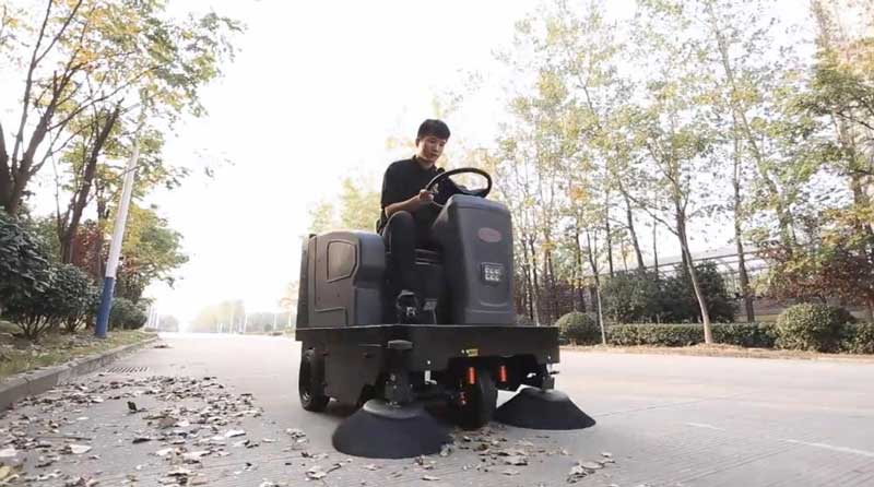 如何有效使用揚子掃地機(jī)